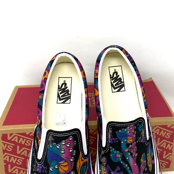 VANS Classic Slip On Low Top Black Multi Canvas Women Sneakers Size VN0A7Q5D0ZB - Picture 10 of 12